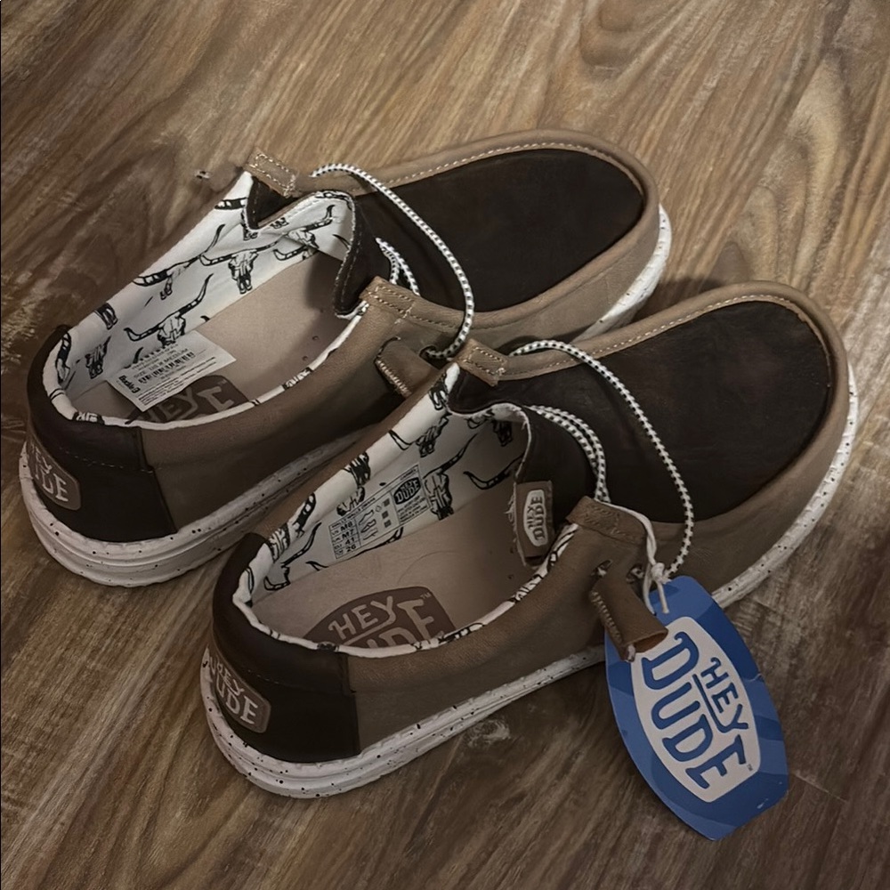 (NWT) Hey Dude Wally Walls Omaha